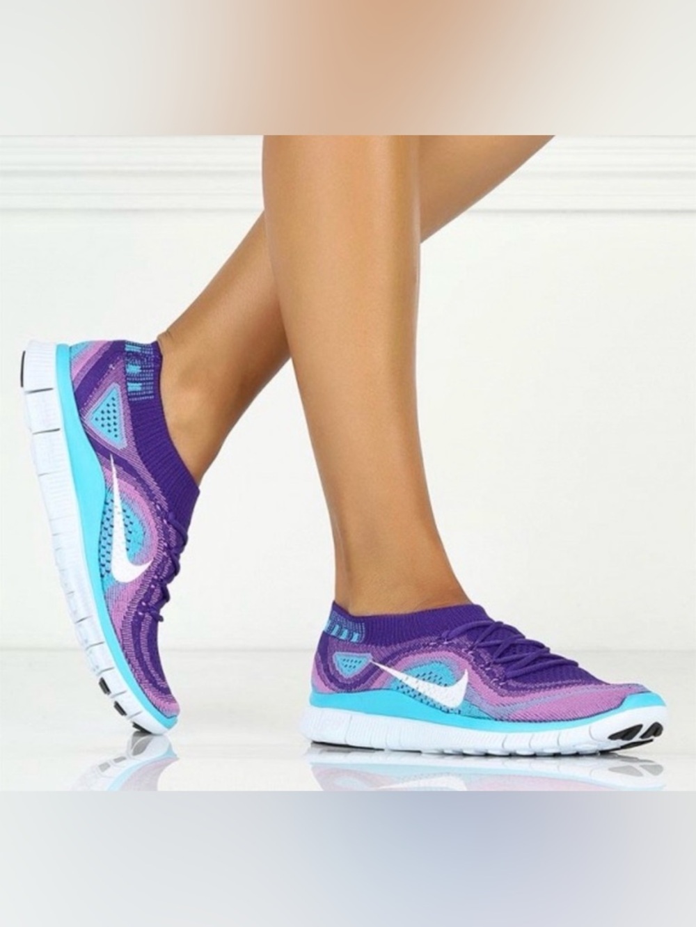 Nike Women's Purple Teal Athletic Shoes